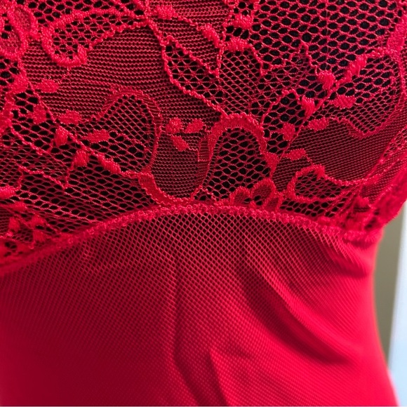 Jezebel Y2K red lace and fishnet sheer camisole size M floral - Picture 5 of 9